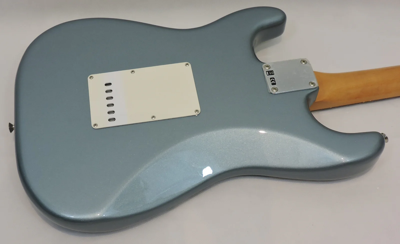 Fender Vintera 60's Stratocaster. Ice Blue Metallic. PF - Image 4