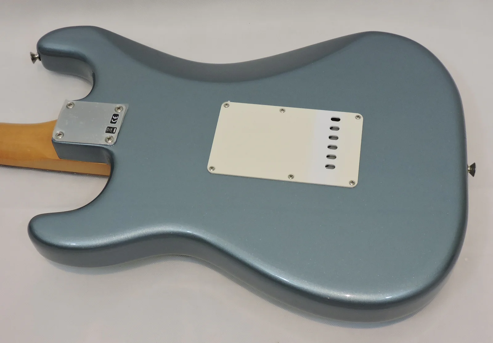 Fender Vintera 60's Stratocaster. Ice Blue Metallic. PF - Image 6