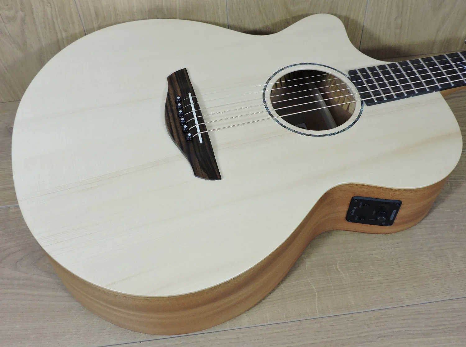 Faith FKVL Naked Venus Cut/Electro Left handed - Image 4