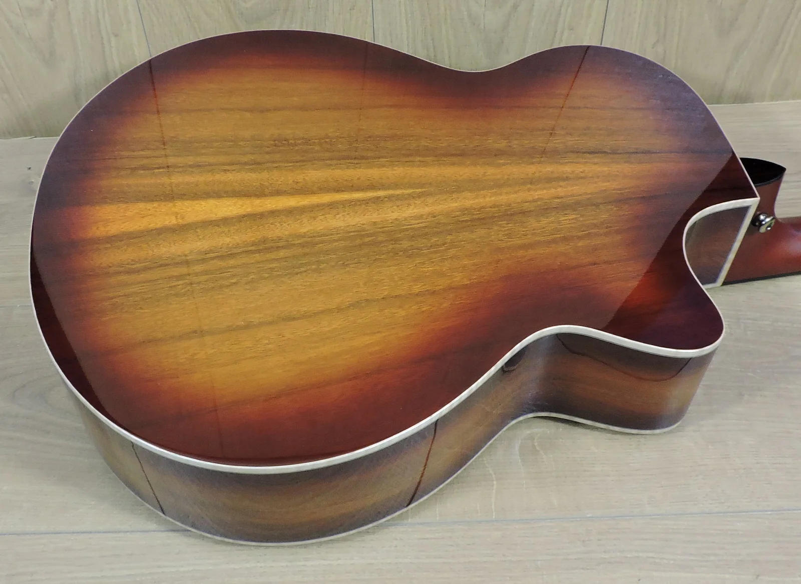 Faith Venus Blood Moon FNCEBMBL Left Handed - Image 6