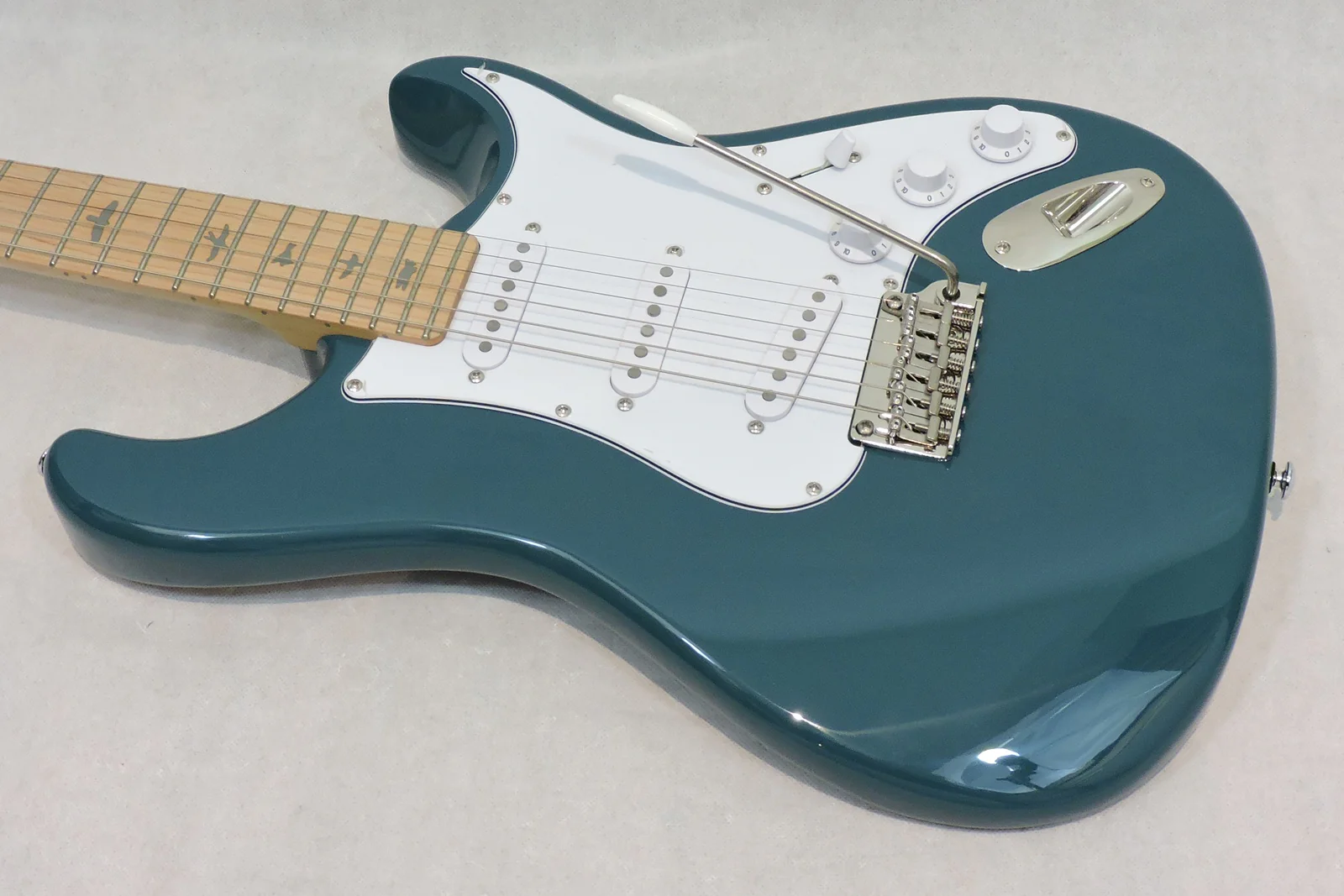 PRS SE Silver Sky Maple Nylon Blue - Image 3